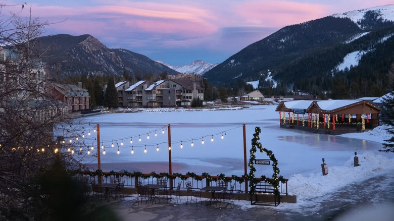 Panoramic view of Keystone Lake ice skating rink.