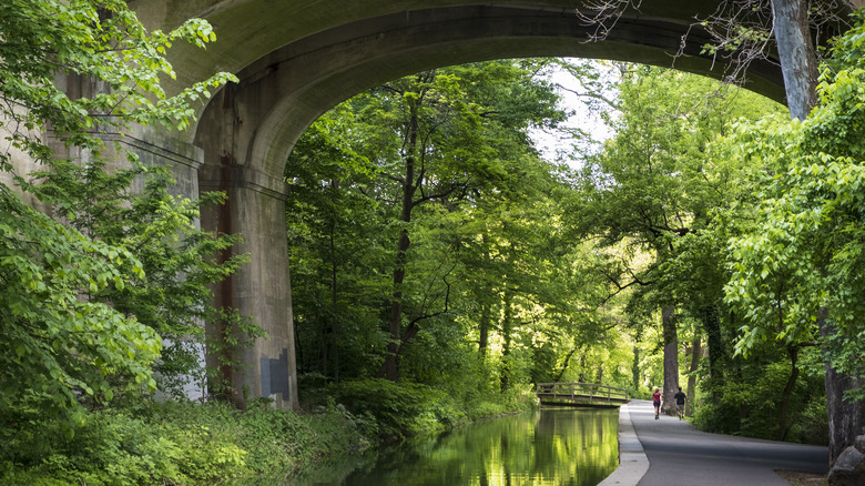 A view of Brandywine Creek and the I-95 overpass at Brandywine Park