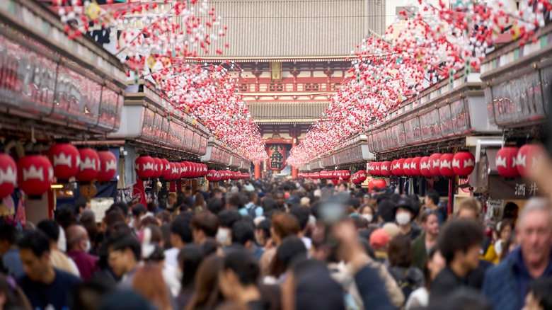 Busy crowd in Japan near temple