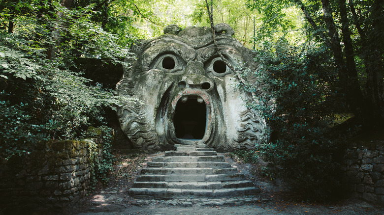 Monster face at the park entrance