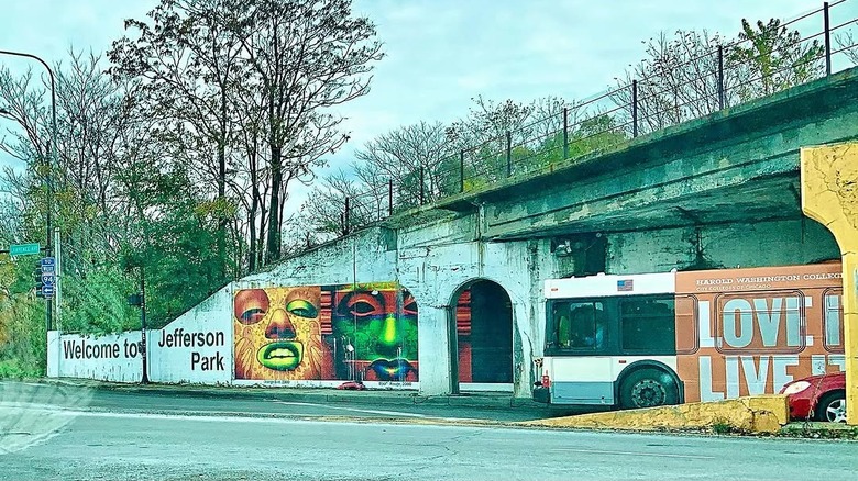 Street art in Jefferson Park, Chicago, Illinois