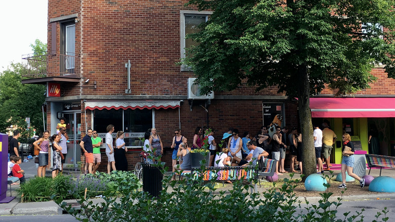 crowd at famous restaurant mile end montreal