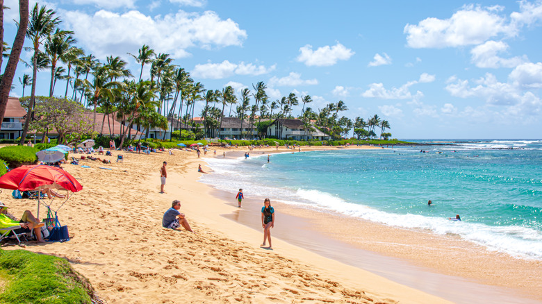 People relaxing at Kiahuna Beach