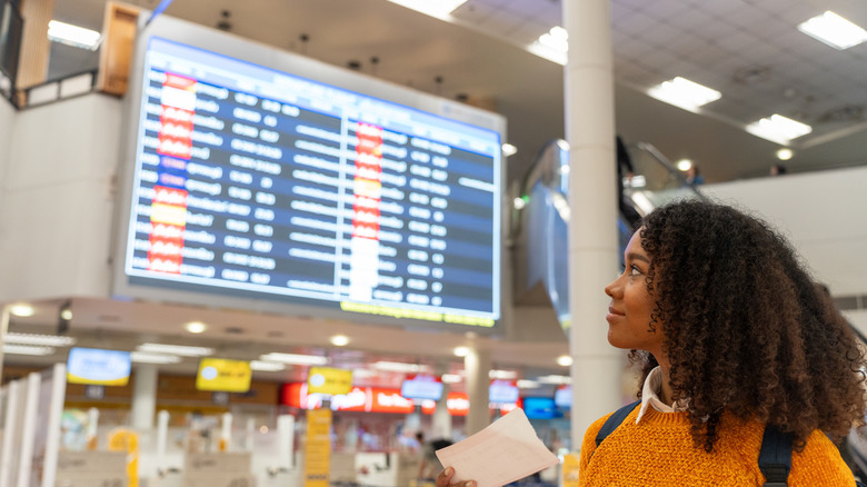 Airport gates sign