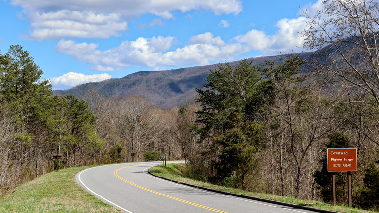 Foothills Parkway sign for Townsend and Pigeon Forge