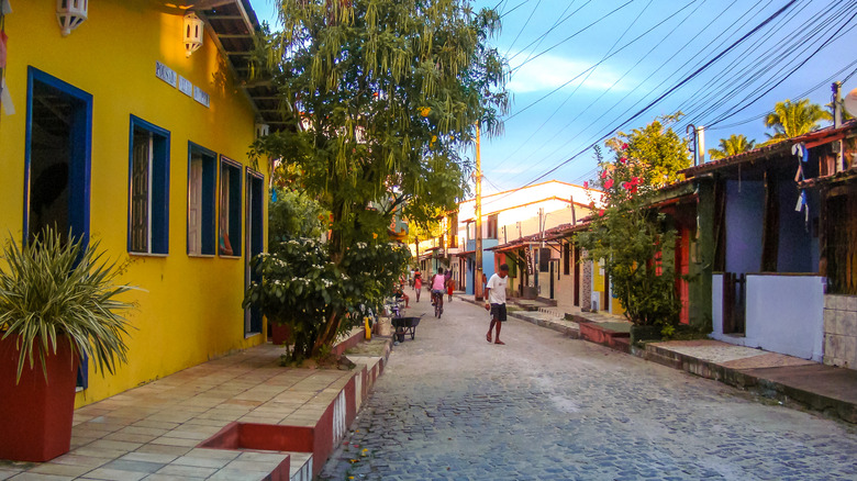 Street life in Boipeba