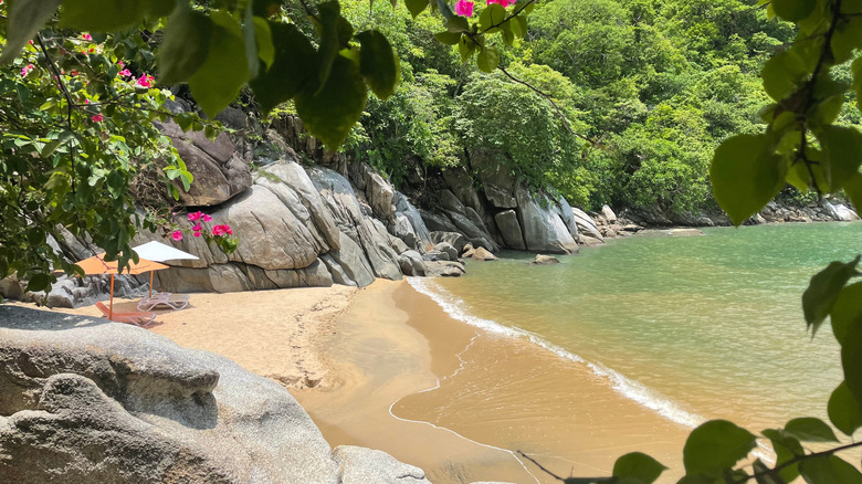 Panoramic view of Colomitos Beach in Boca de Tomatlán, Mexico