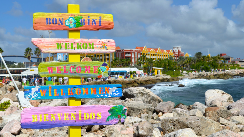 Welcome sign in Curaçao