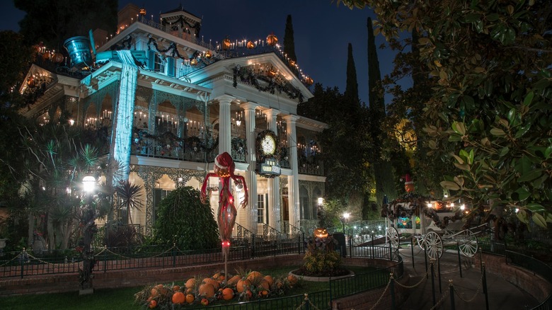 Haunted Mansion Holiday Transformation