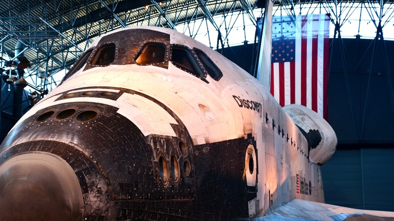 Space Shuttle Discovery at Steven F. Udvar-Hazy Center