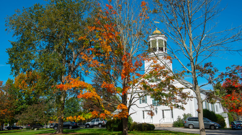 Merrimack New Hampshire church fall foliage