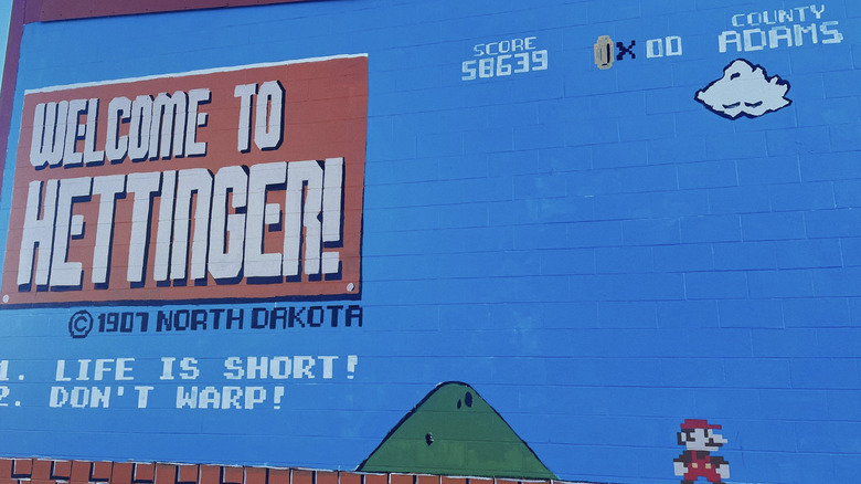 Blue welcome to Hettinger sign in North Dakota