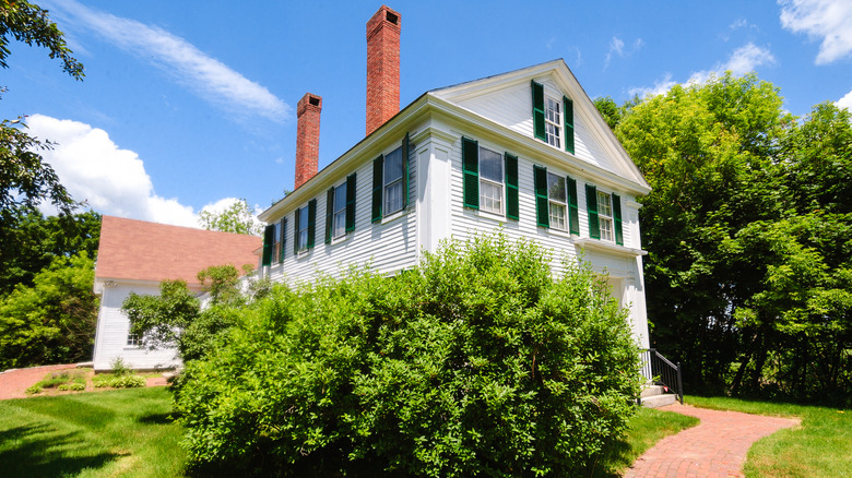 Exterior of Concord's Pierce Manse