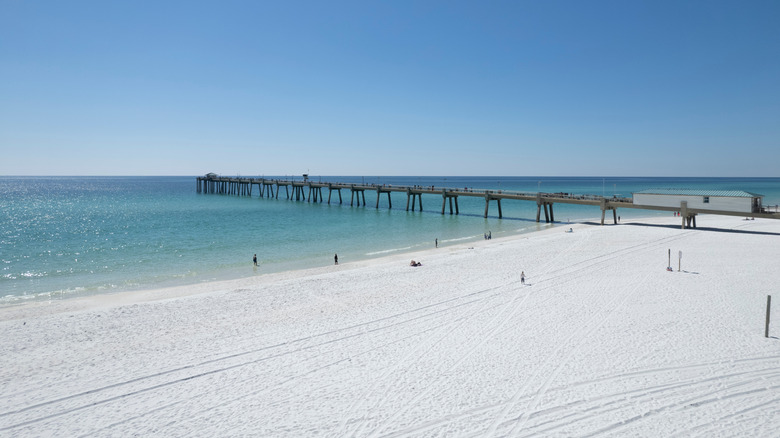 The empty, white sand beach at Fort Walton Beach