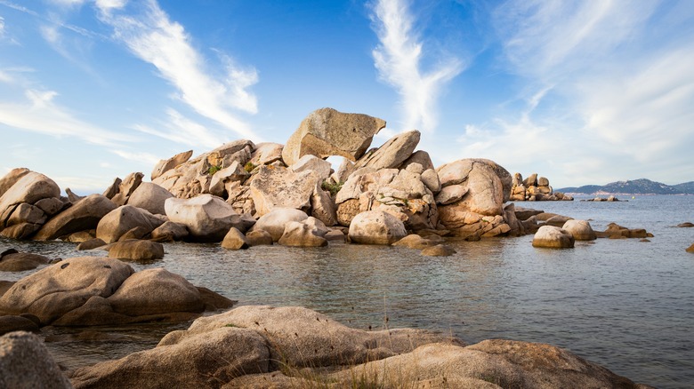 Granite boulders at Palombaggia Beach