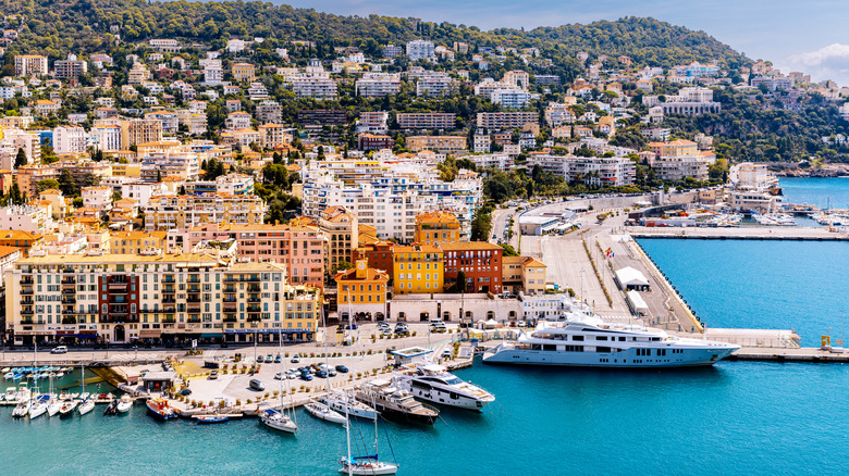 Buildings and foliage at the Riviera promenade in Nice, France