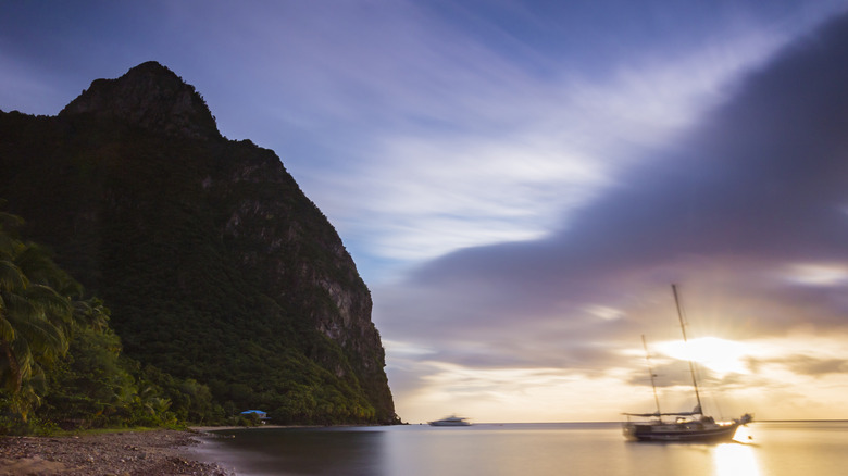 Petit Piton in Malgretoute Beach