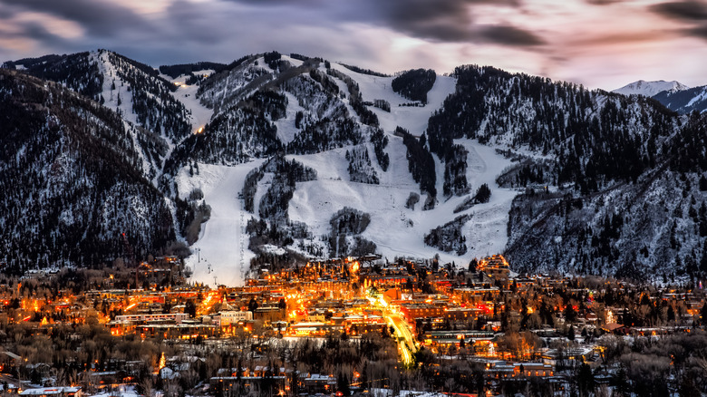 Town of Aspen in the winter