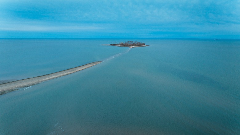 sandbar silver sands charles island