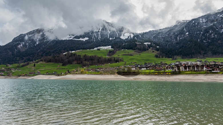 Beatiful lakeside city of Lungern in Obwalden, Switzerland