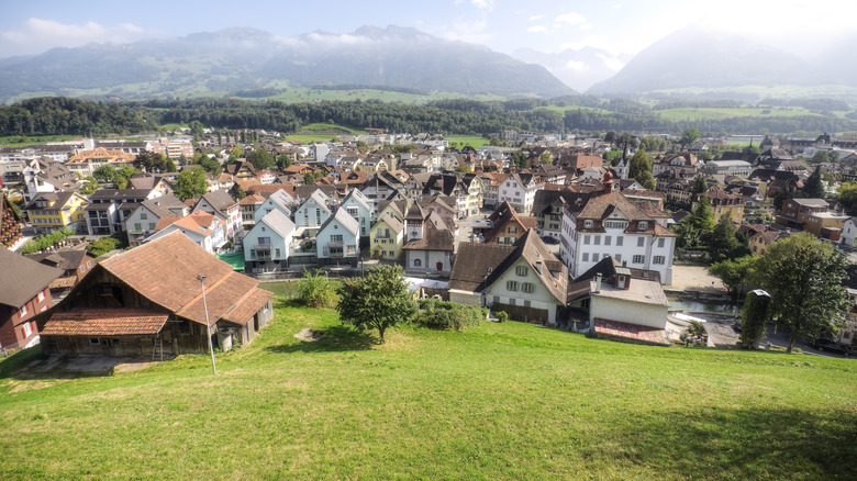 The idyllic village of Sarnen surrounded by Swiss mountains