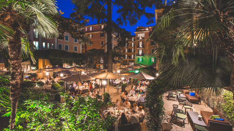 Courtyard at Hotel de Russie