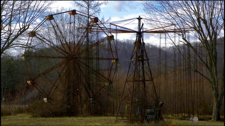 Abandoned rides at Lake Shawnee