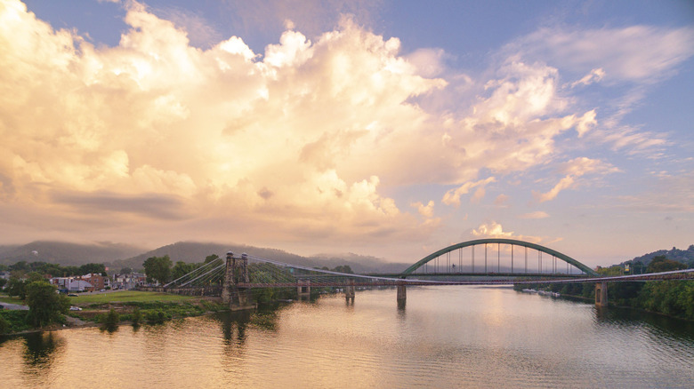 Lake and bridge landscape in Wheeling, West Virginia