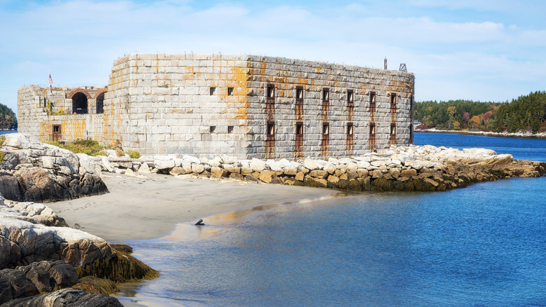 Fort Popham on the beach