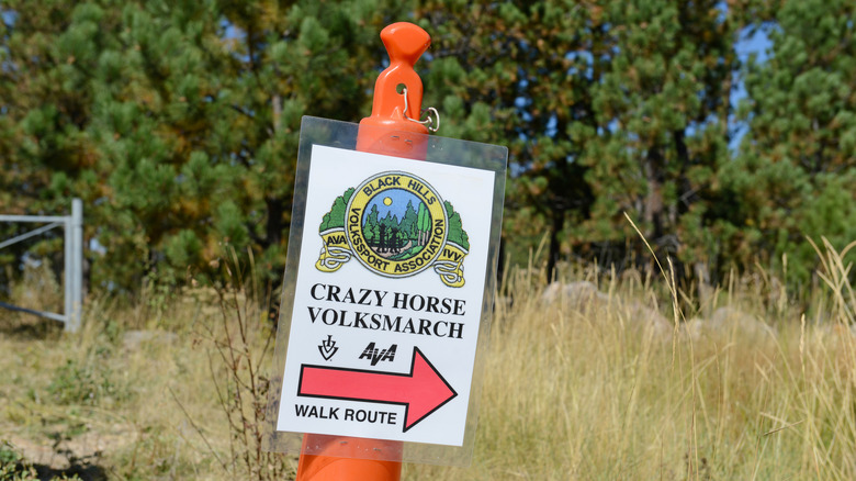 Crazy Horse Memorial Volksmarch signage