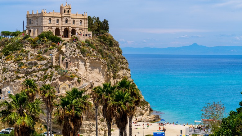 Santa Maria dell'Isola atop a cliff