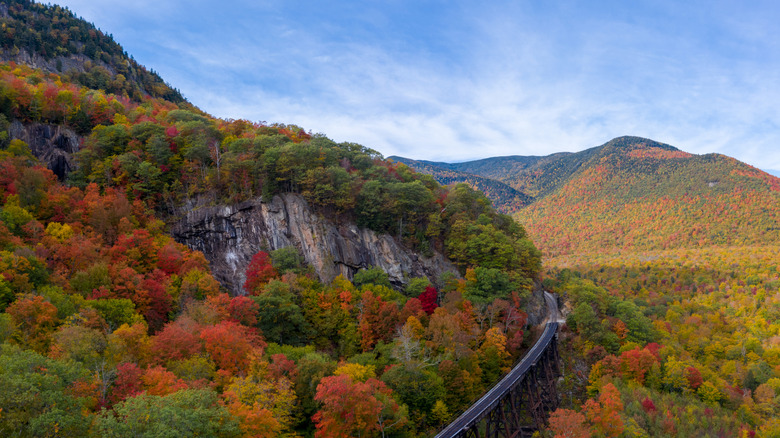 Crawford Notch State Park in autumn