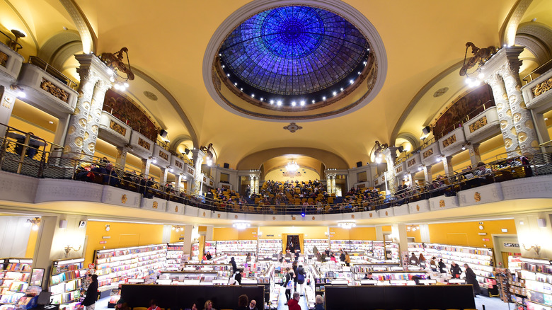 Bookstore section of Giunti Odeon