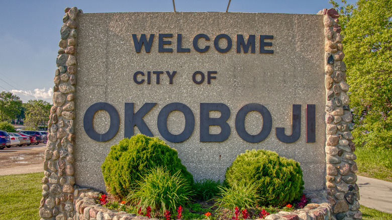 Okoboji welcome sign