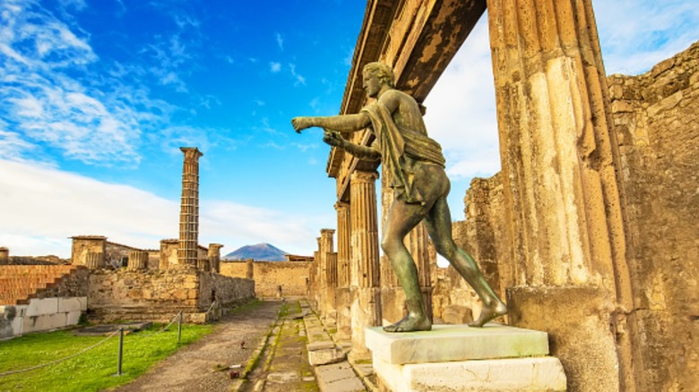 Statue and columns at Pompeii