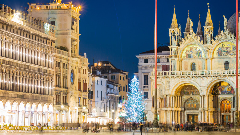 A lit Christmas tree in Venice