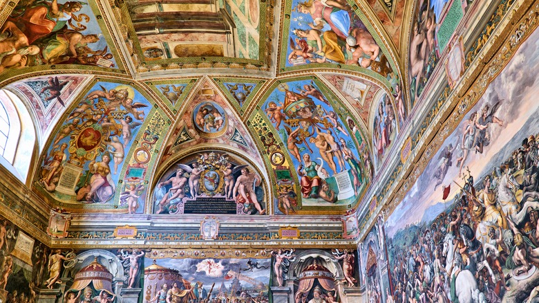 frescoes in Vatican Museums