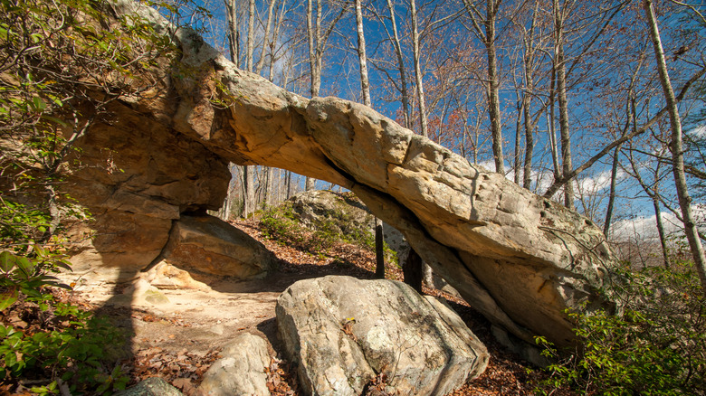 Powderhorn Arch near Chained Rock in Pine Mountain State Resort Park, Kentucky