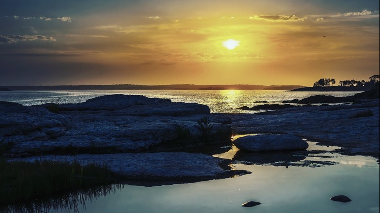 Maine sunset in Boothbay Harbor