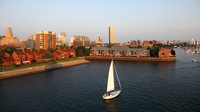 A boat sailing in the Buffalo waterfront