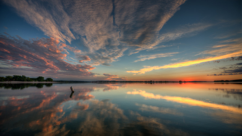 Sunset at Merritt Reservoir near Valentine