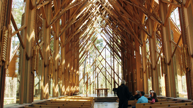 Anthony Chapel at Garvan Woodland Gardens with skylights, large windows, and high columns