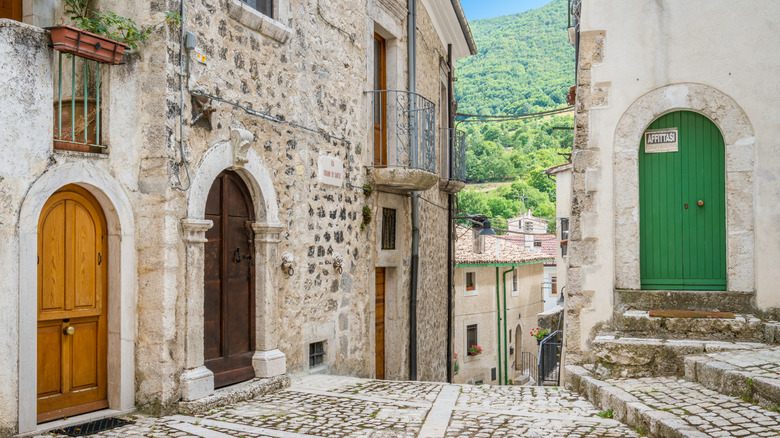 cobblestone streets of Civitella Alfedena