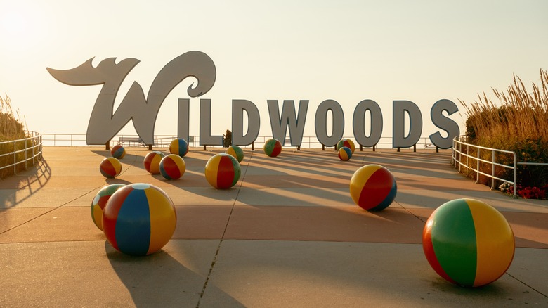 Large Wildwoods sign with beach ball sculptures