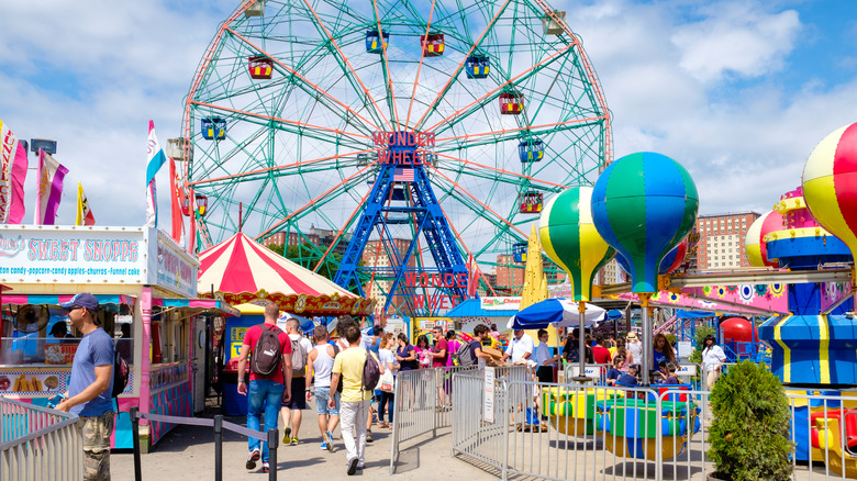 Rides in Luna Park