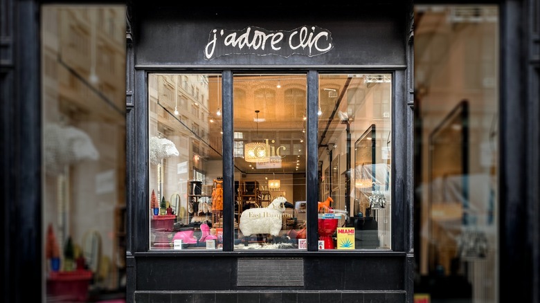 Soho storefront for Clic in Little Paris