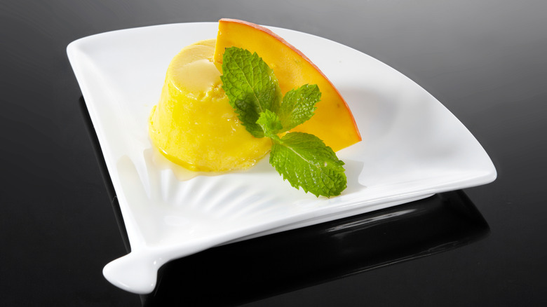 Japanese pumpkin pudding on a fan-shaped plate