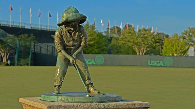 The famous Putter Boy statue at Pinehurst Golf Club