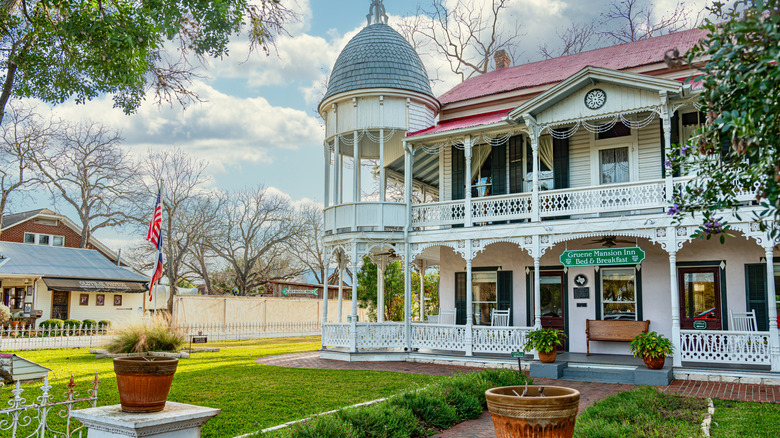 Old Texas 'Culture And History Come-To-Life' At This Scenic Riverfront ...