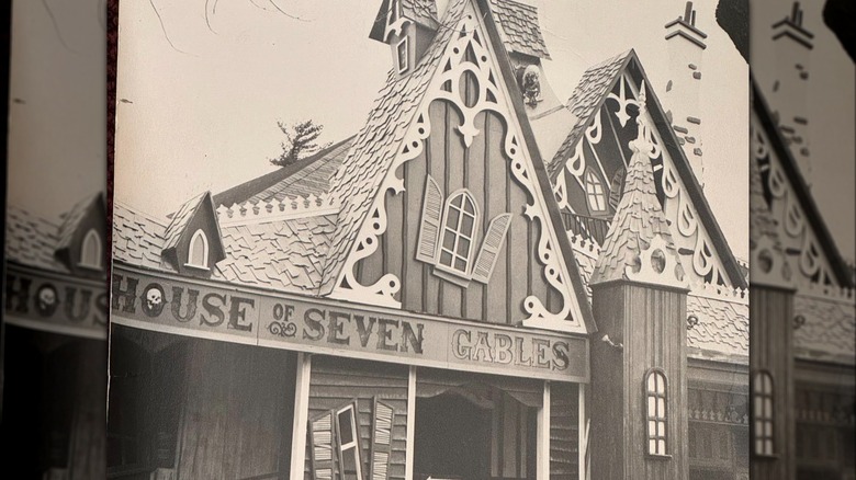 Old ride at Canobie Lake Park in New Hampshire